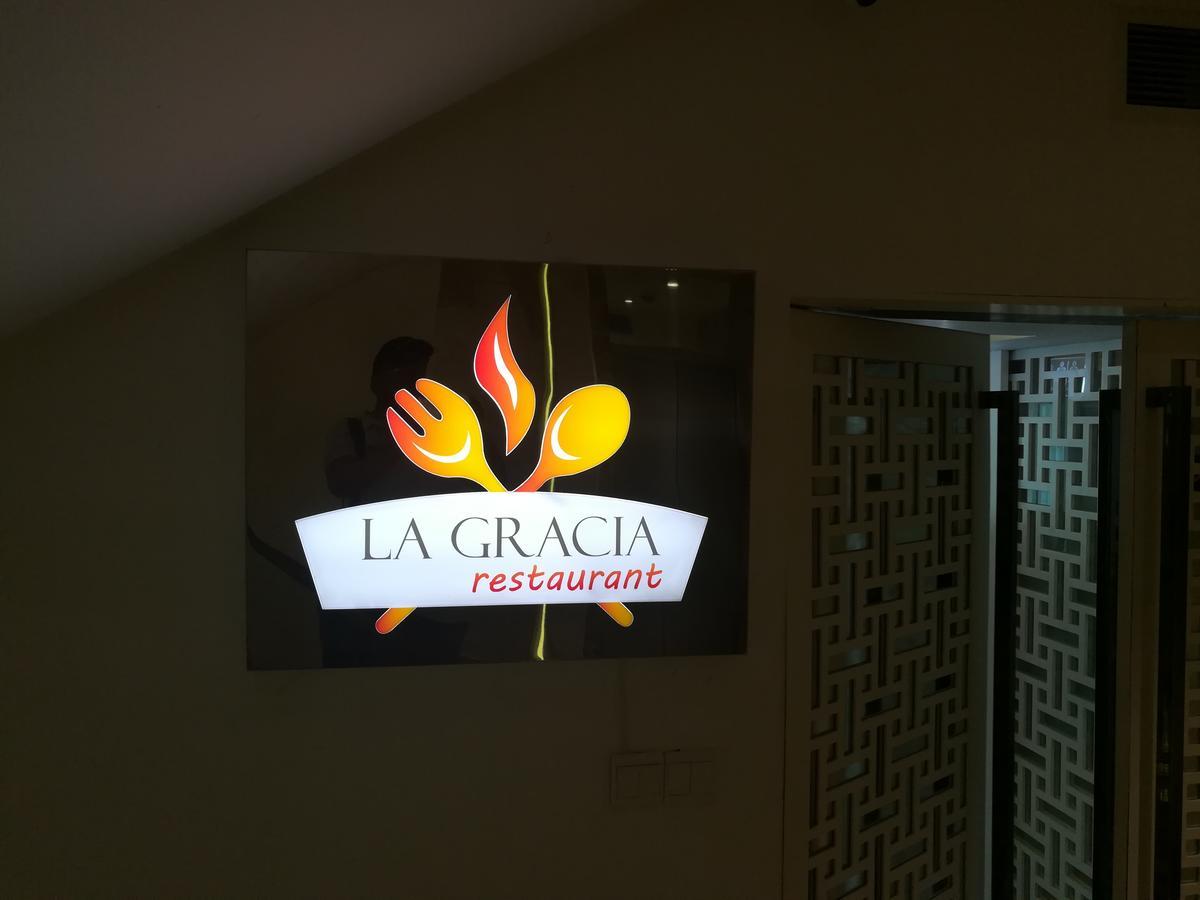 Grace 21 Smart Hotel Dhaka Esterno foto